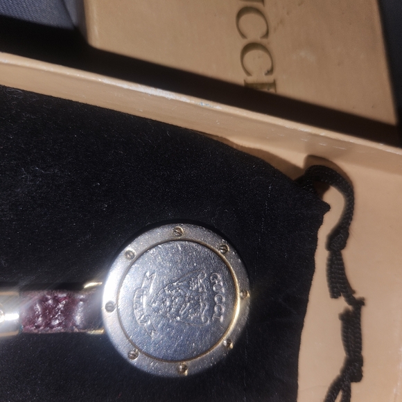 Vintage authentic Gucci keychain and original box - Picture 10 of 11